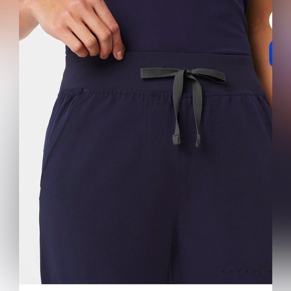 FIGS Isabel High Waist Wide Leg Scrub Pants M EUC 8 Pocket 1001566R - Picture 6 of 14